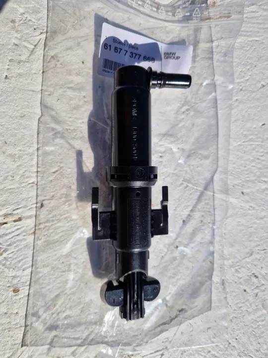 BMW OE 7377668 Koplampenwasser image 2