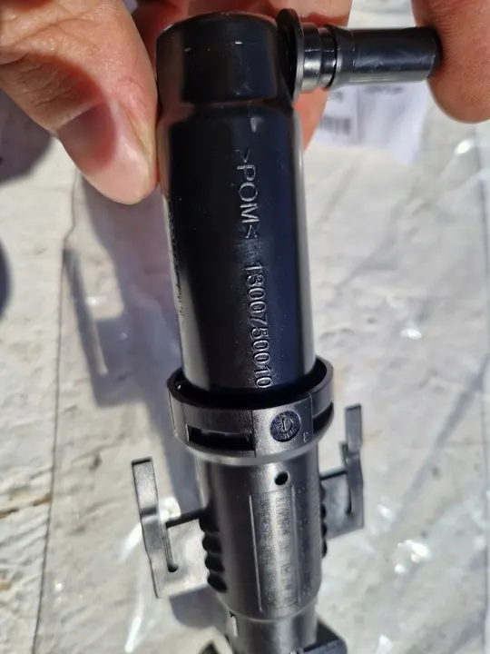 BMW OE 7377668 Koplampenwasser image 3