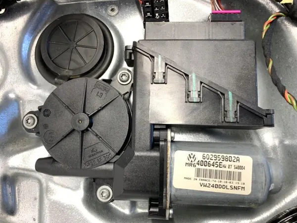 OEM 6Q2959802A Régulateur Vitre Gauche Avant VW Polo IV image 3