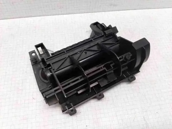 Cinzeiro Audi A4 OEM 8E0857951F para 2.5L Diesel image 3