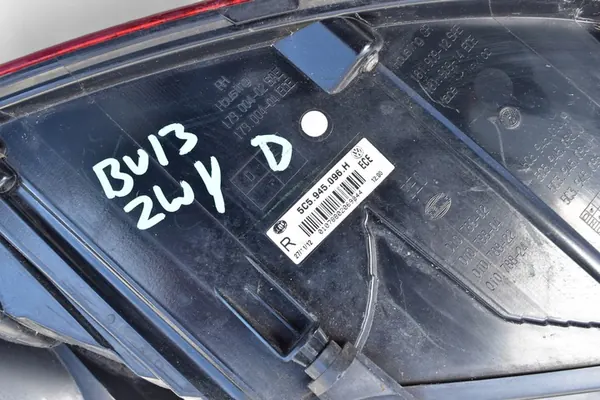 Volkswagen OE 5C5945096H Luz Trasera image 10