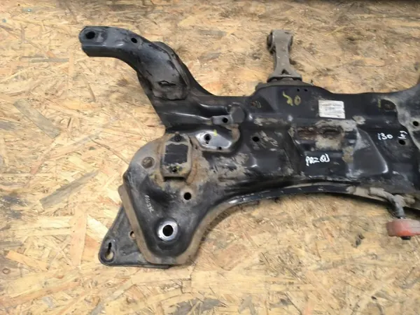 Hyundai i30 II Trineo Delantero OEM 62401-A6600 Usado image 3