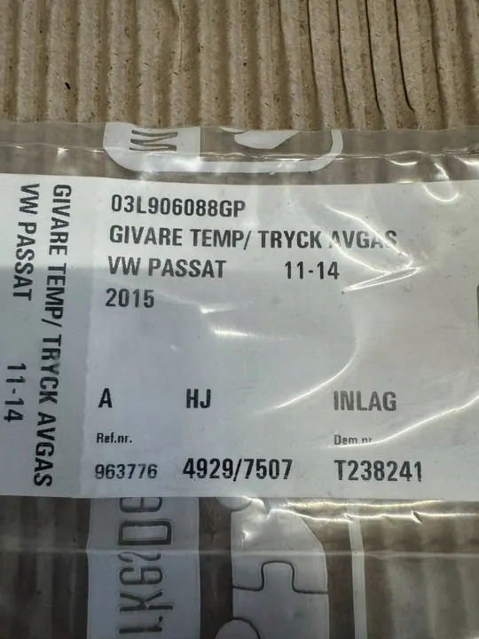 VW Passat B7 Abgastemperatursensor 03L906088GP image 3