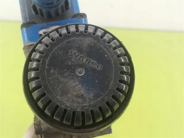 Válvula suspensión ECAS OEM 4728800000 Mercedes Atego image 7
