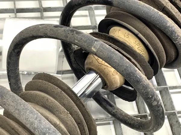 Ammortizzatore anteriore destro Renault Clio IV 1.5 543022080R image 3