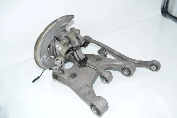 BMW 5 F10 Bakre Höger Hjulnav OEM 34279494 image 3
