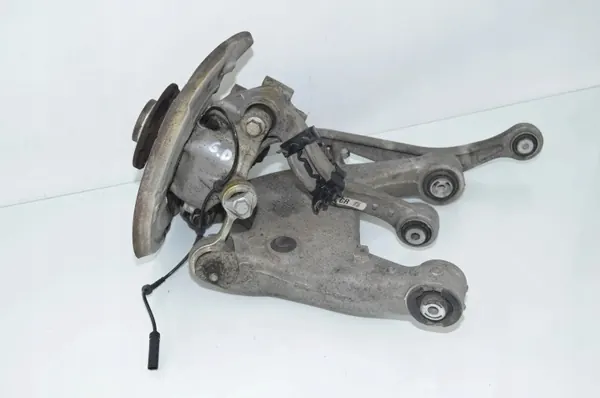 BMW 5 F10 Bakre Höger Hjulnav OEM 34279494 image 4