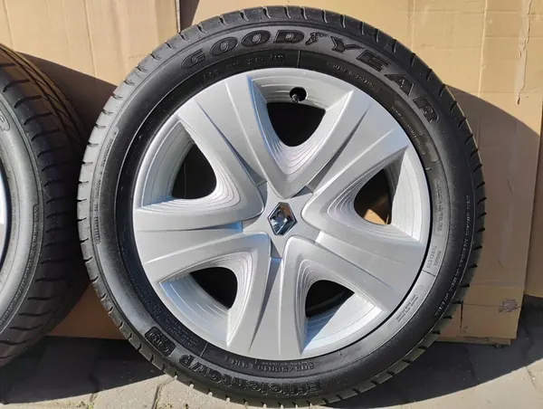 Stahlrad-Set Dacia 6.0" x 16" 4x100 ET 37 image 5