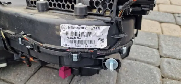 Mercedes-Benz lämmitysydin OEM A2048300662 - Käytetty image 4