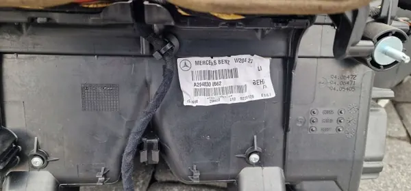 Mercedes-Benz lämmitysydin OEM A2048300662 - Käytetty image 5
