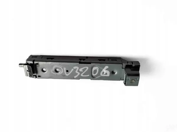 Audi A4 Antennivahvistin OEM 8W8035225M Käytetty image 5