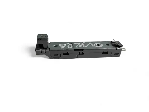Audi A4 Antennivahvistin OEM 8W8035225M Käytetty image 8