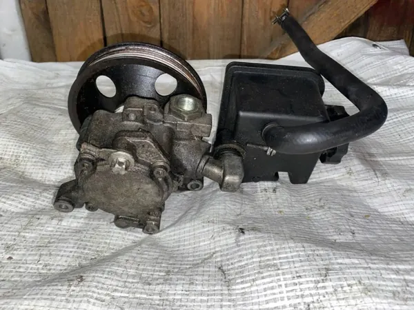 Pompe direction assistée Mercedes W208 OEM 0024662401 image 4