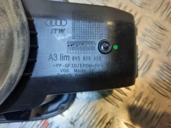 Polttoainesäiliön luukun moottori AUDI A3 LIMOUSINE 8V5809906 image 2