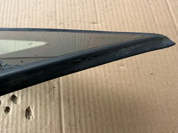 Janela lateral esquerda triangular OEM 4476730305 Mercedes Vito image 6