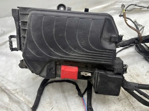 Mercedes säkringslåda OEM A2469068601 - Begagnat skick image 4
