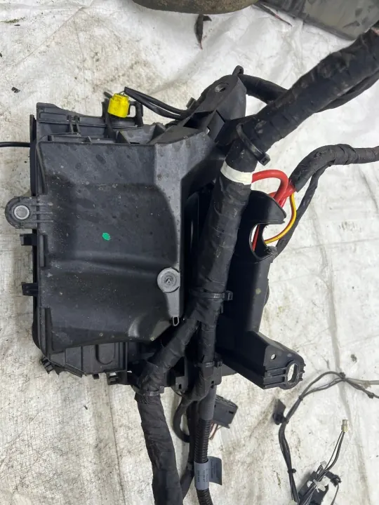 Mercedes säkringslåda OEM A2469068601 - Begagnat skick image 5