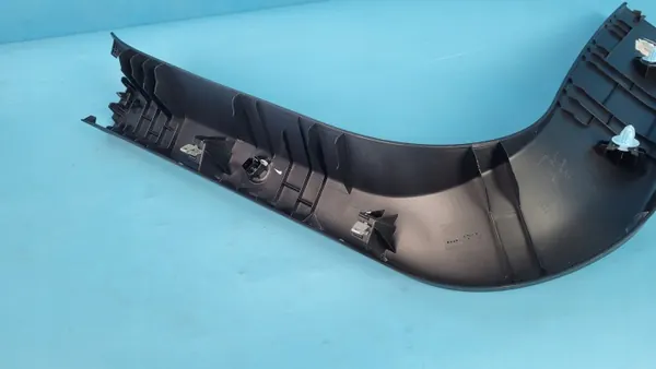 Chery Omoda 5 Bagagelucklist Höger OEM 403004112AA image 6