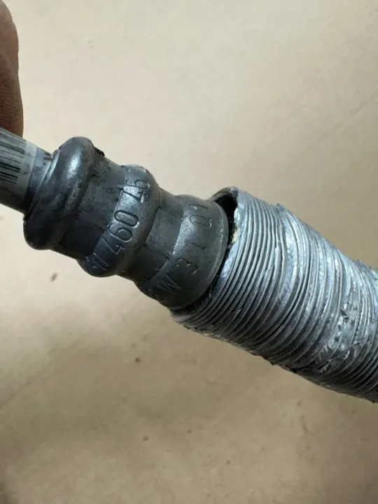 Flexible de direction assistée Mercedes OEM A2304604624 image 9