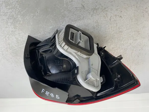 Luz trasera derecha VW POLO 6R 6C 6R0945096A image 8