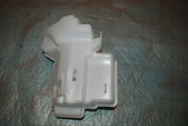 Scheibenwaschbehälter OEM 31696280 für Volvo Polestar 2 image 4