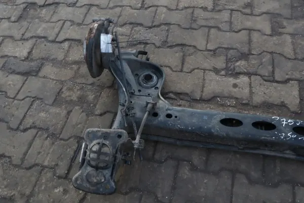 Poutre suspension arrière OEM 2Q0511534L pour Skoda Scala image 4