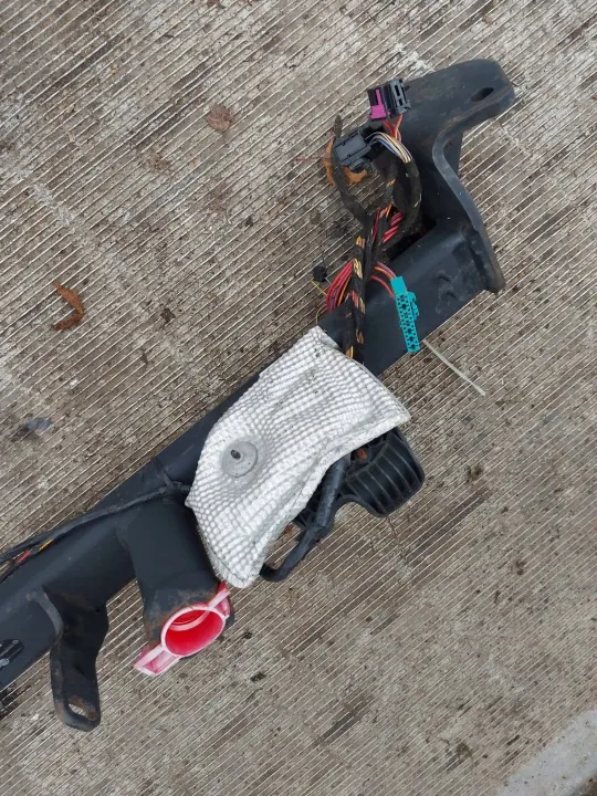 Barra de remolque BMW F20 OEM 6862444 - Usado image 3