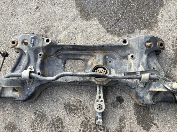 OEM 1K0199315B Framvagnsram VW Caddy image 3