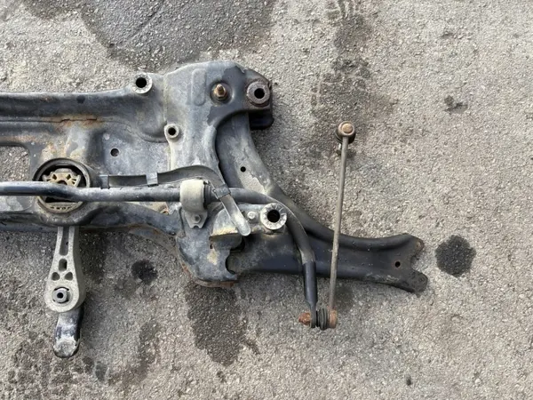 OEM 1K0199315B Framvagnsram VW Caddy image 4