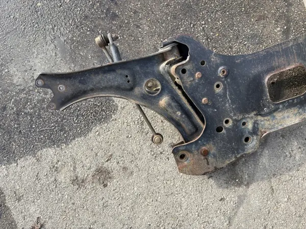 OEM 1K0199315B Framvagnsram VW Caddy image 6
