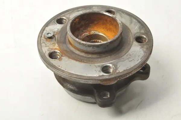 Cubo de roda dianteira Volvo OEM 32346783 - Usado image 5