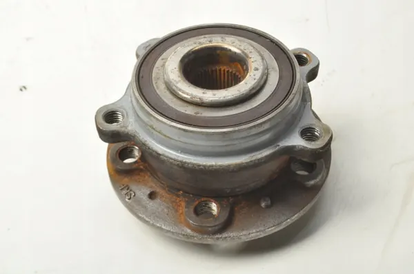 Cubo de roda dianteira Volvo OEM 32346783 - Usado image 7