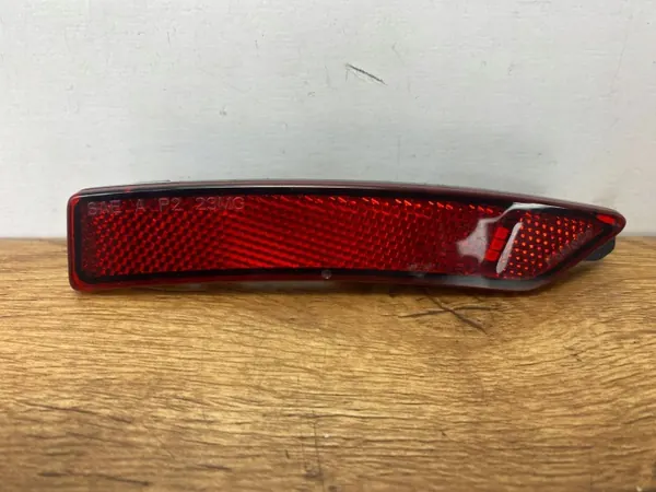 Reflector luz trasera Ford Mustang VII OEM PR3B15A424ABPI image 2
