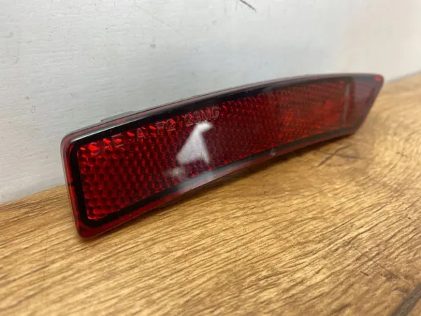 Reflector luz trasera Ford Mustang VII OEM PR3B15A424ABPI image 3