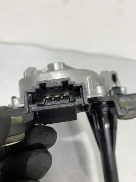 Mercedes-Benz takapyyhinvarsi OEM FBZ20728 image 3
