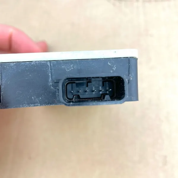 Mercedes A0009052804 radarsensor voor CLA Distronic image 4