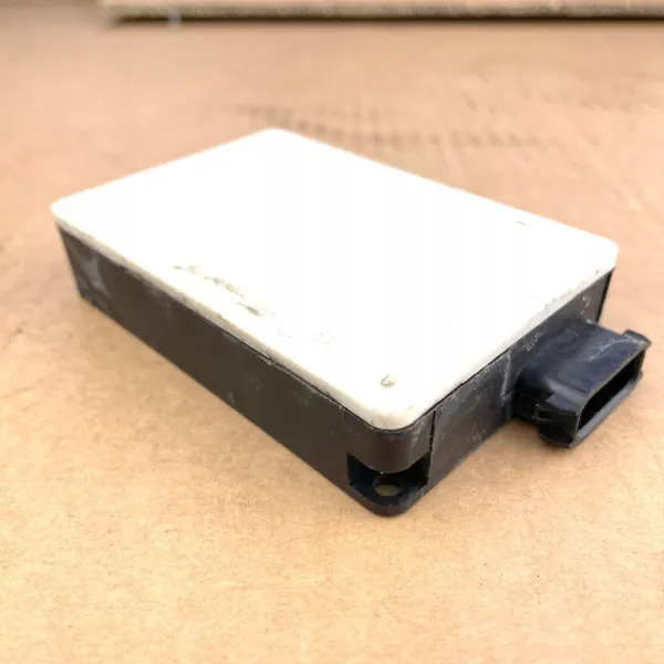 Mercedes A0009052804 radarsensor voor CLA Distronic image 5