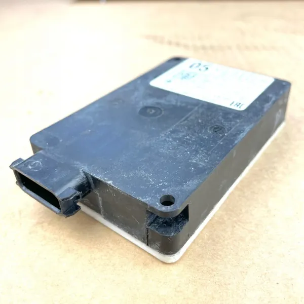 Mercedes A0009052804 radarsensor voor CLA Distronic image 6