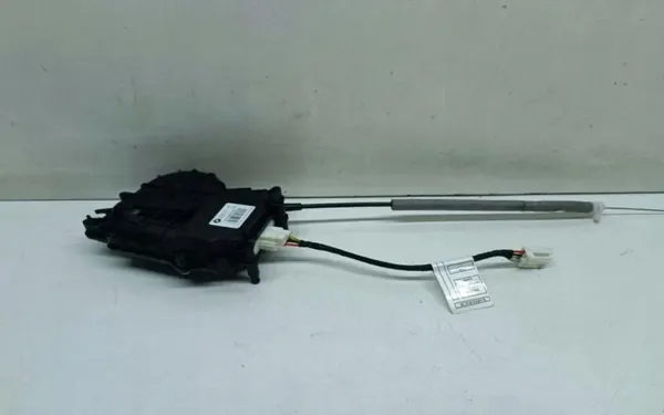 BMW OE 7348531 Bakluckeaktuator - Begagnad image 2