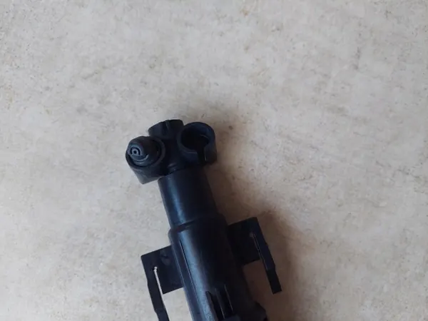 Vasen ajovalopesin OEM 61677377667-8 - BMW 5-sarja image 3