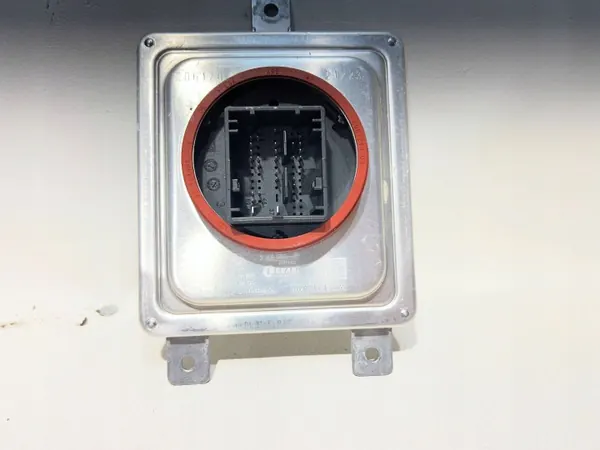 BMW LED-moduuli OEM 5A0AF8901 G20 G21 G06 G05 image 2
