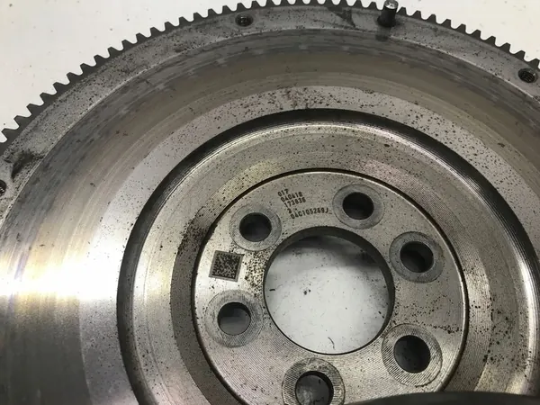 SEAT IBIZA V 1.0 TSI 2018 Embreagem Volante 04C141025D image 3