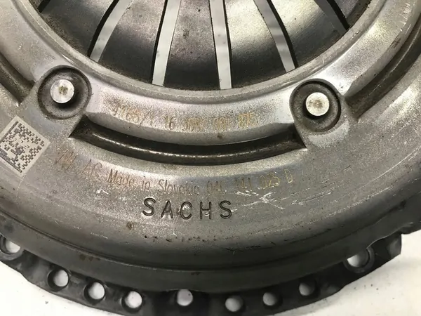 SEAT IBIZA V 1.0 TSI 2018 Embreagem Volante 04C141025D image 6