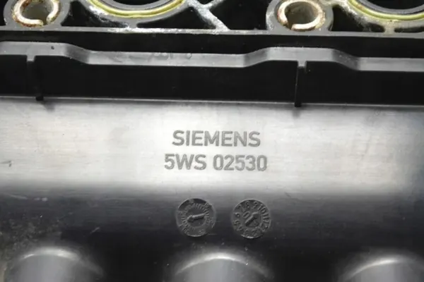 Colector de admisión OEM 03D129743D para Skoda Fabia I 1.2L image 5