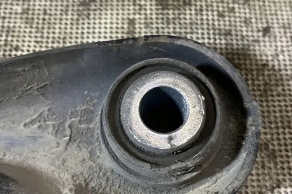 Höger bakre kontrollarm VOLVO V40 ESTATE BV615K743AA image 2