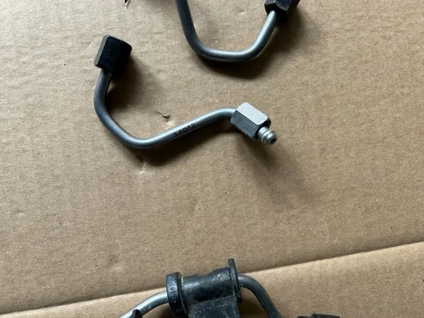 Tubo de inyector OEM RURKA LISTWY ZYGAAUTOCZESCI GRYFINO image 4