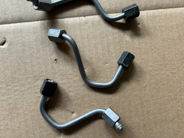 Tubo de inyector OEM RURKA LISTWY ZYGAAUTOCZESCI GRYFINO image 5
