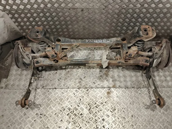 Taka-Akselipalkki OEM Ford Focus MK2 1.8 TDCI image 2