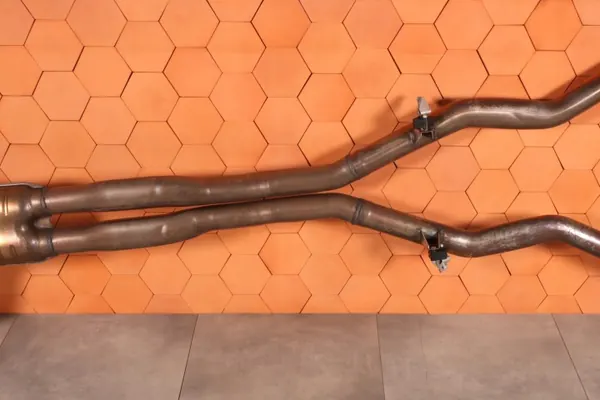 Système d'échappement BMW M5 F90 LCI CS OEM 8092605 image 3