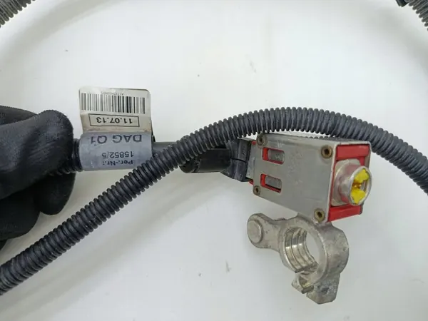 Mercedes SLK R172 Pyrotechnische Klemme OEM A1725403505 image 3
